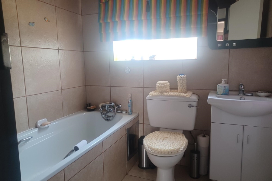4 Bedroom Property for Sale in Riebeeckstad Free State